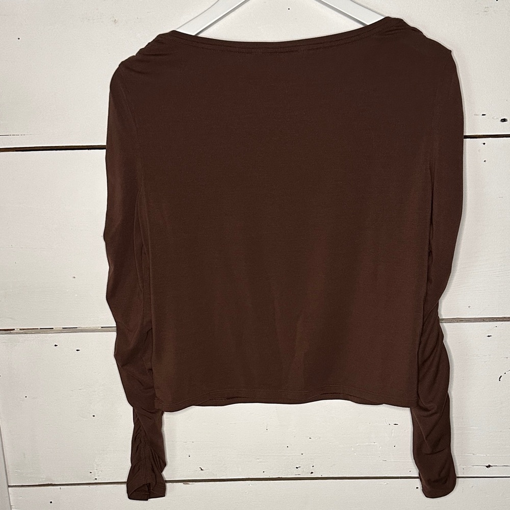 Athleta All Around Ruched Long Sleeve Women’s Blouse - Picture 5 of 12